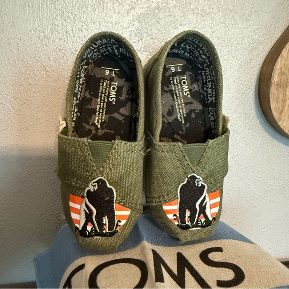 NIB Toms Earthwise Classics Washed Green Slip-Ons “Virunga” Baby/Toddler Size 6 - Picture 3 of 10